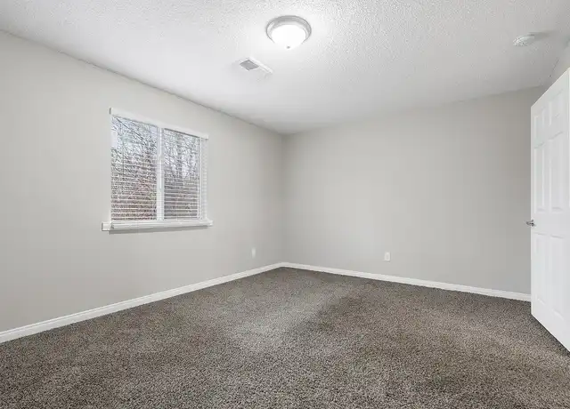 Property at Country Hills - 565 Schenkel Ln, Frankfort, KY, 40601, 1-2 bed, 1 bath, [object Object]