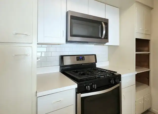 Property at 700 Concord Ln Unit 702, Barrington, IL, 60010, 3 beds, 2 baths, [object Object]