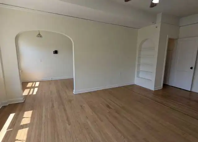 Property at 2138 NE Halsey St Unit 202, Portland, OR, 97232, 1 bed, 1 bath, [object Object]