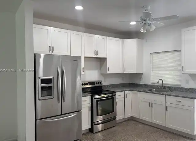 Property at 1017 Chipola Rd Unit B, Fort Pierce, FL, 34950, 2 beds, 1 bath, [object Object]