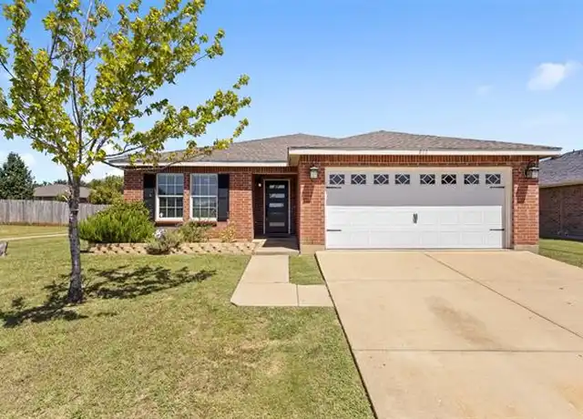 Property at 801 Honey Hollow Dr, Arlington, TX, 76002, 3 beds, 2 baths, [object Object]