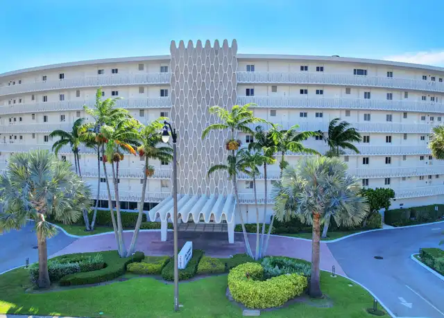 Property at 2505 S Ocean Blvd #403, Palm Beach, FL, 33480, 1 bed, 1 bath, [object Object]
