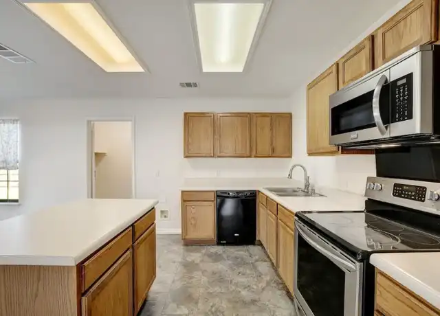 Property at 400 Masonwood Dr, Kyle, TX, 78640, 1 bed, 1 bath, [object Object]