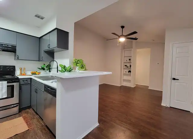 Property at Oak Bend - 911 Battle Bend Blvd, Austin, TX, 78745, 1-2 bed, 1-2 bath, [object Object]