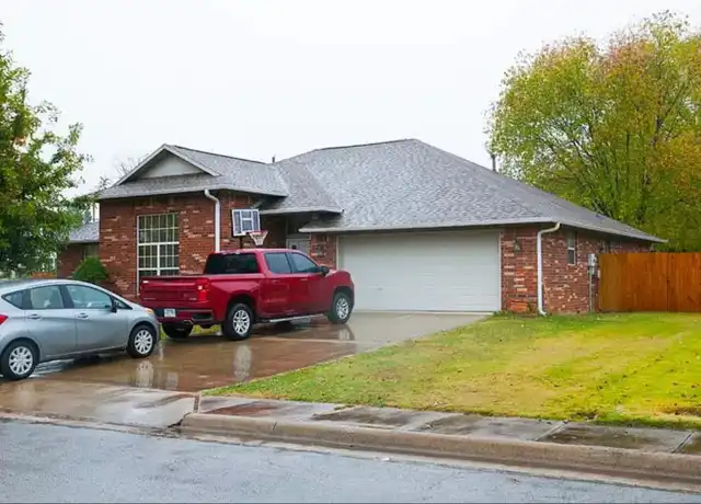 Property at 1901 S K St, Rogers, AR, 72758, 3 beds, 2 baths, [object Object]