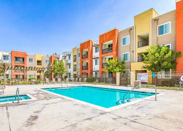 Photo of 807 W Blaine St, Riverside, CA 92507