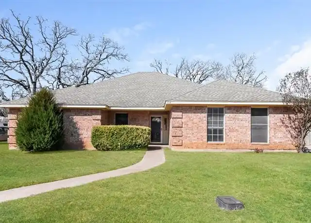 Property at 414 Baldwin Dr, Joshua, TX, 76058, 4 beds, 2 baths, [object Object]
