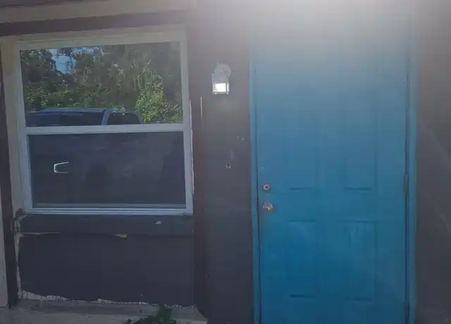 Property at 3711 10th Street Ct E, Bradenton, FL, 34208, 2 beds, 1 bath, [object Object]