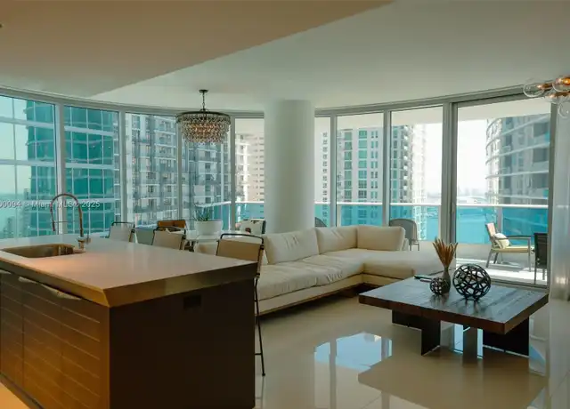 Property at 200 Biscayne Boulevard Way #3201, Miami, FL, 33131, 2 beds, 2.5 baths, [object Object]