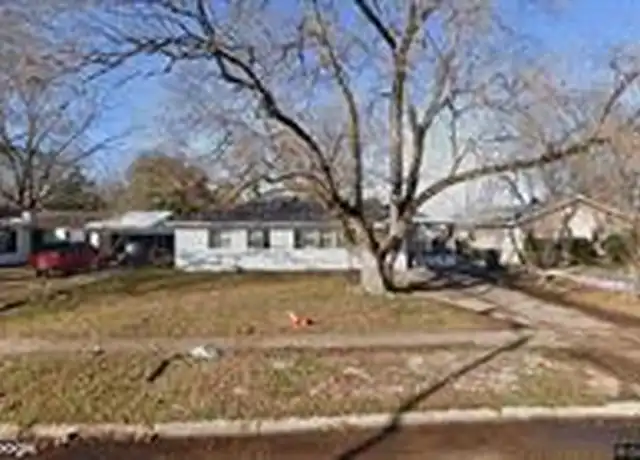 Property at 1525 James St, Bossier City, LA, 71111, 3 beds, 1 bath, [object Object]