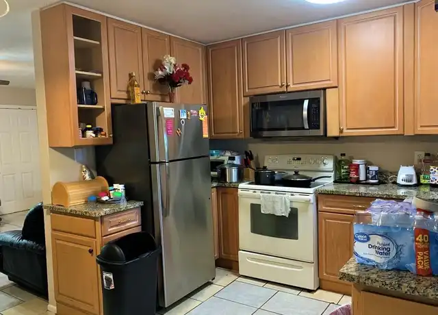 Property at 1069 Highlands Dr, Naples, FL, 34103, 2 beds, 1 bath, [object Object]