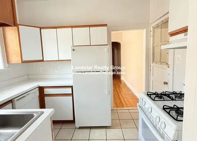 Property at 1107 Lake Shore Blvd, Evanston, IL, 60202, 2 beds, 2 baths, [object Object]