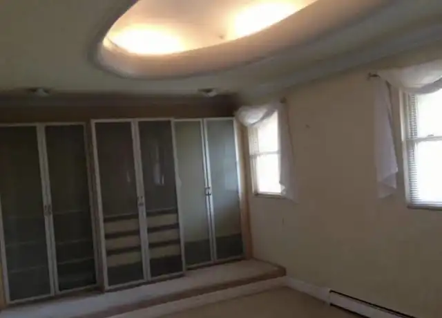 Property at 2227 Jane St Unit 2nd Floor, Pittsburgh, PA, 15203, 2 beds, 1 bath, [object Object]