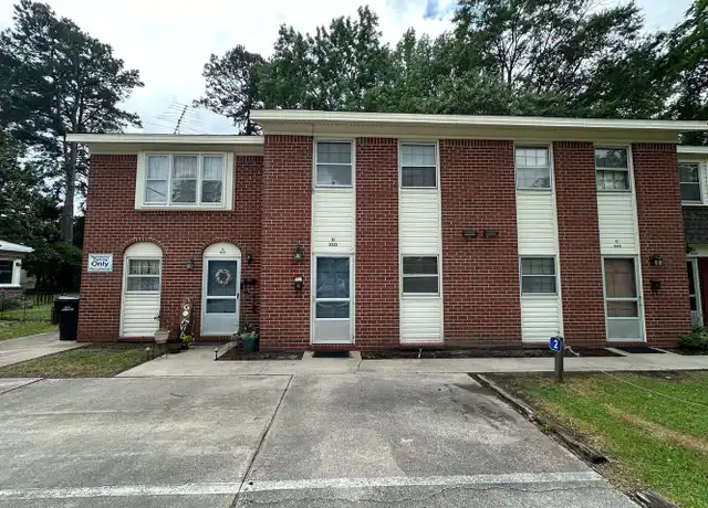 Property at 1111 W Main St Unit B, Elizabeth City, NC, 27909, 2 beds, 1.5 baths, [object Object]