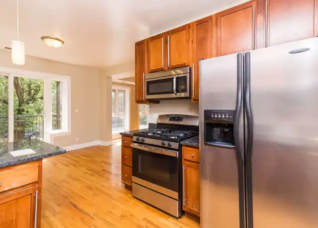 Property at 1638 W Greenleaf Ave Unit 16425-1S(B), Chicago, IL, 60626, 3 beds, 2 baths, [object Object]