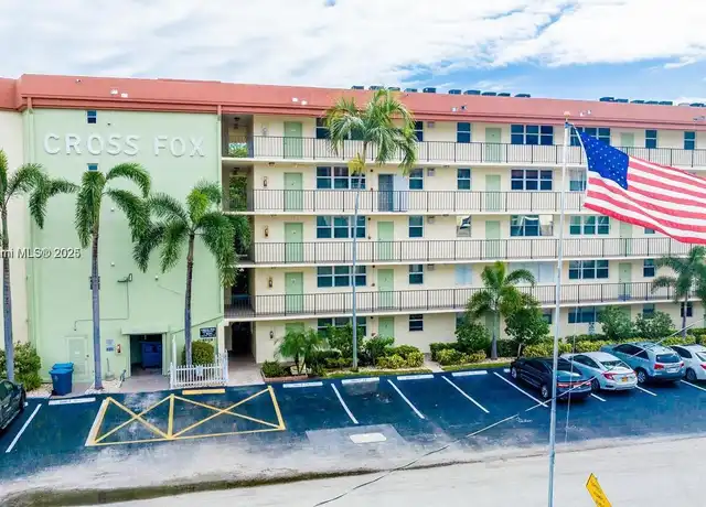Property at 5300 NE 24th Ter Unit 232C, Fort Lauderdale, FL, 33308, 2 beds, 2 baths, [object Object]