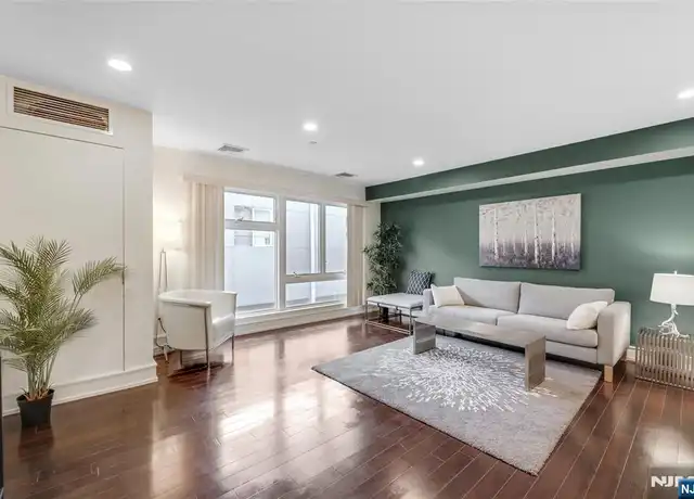 Property at 310 Cliff Ln Unit 3C, Cliffside Park, NJ, 07010, 1 bed, 1 bath, [object Object]