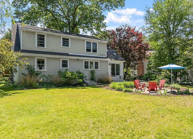 Photo of 44 Riverdale Rd, Concord, MA 01742