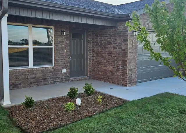 Property at 502 NW 69th Ave, Highfill, AR, 72712, 3 beds, 2 baths, [object Object]