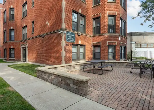 Photo of 7526 N Seeley Ave, Chicago, IL 60645