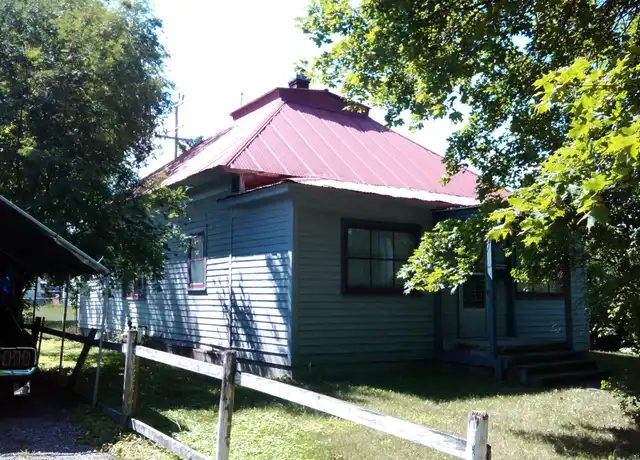 Property at 304 7th Ave W, Kalispell, MT, 59901, 2 beds, 1 bath, [object Object]