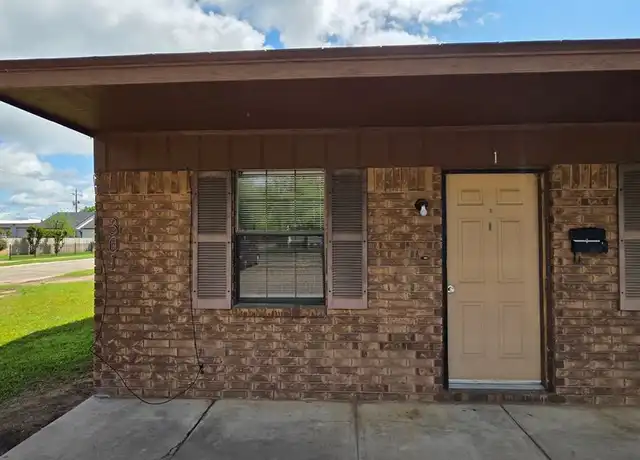 Property at 301 S 2nd St Unit 1, Dardanelle, AR, 72834, 2 beds, 1 bath, [object Object]