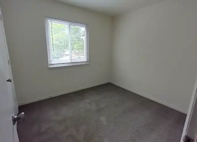 Property at 600 Reusens Rd Unit J112, Lynchburg, VA, 24503, 3 beds, 2 baths, [object Object]