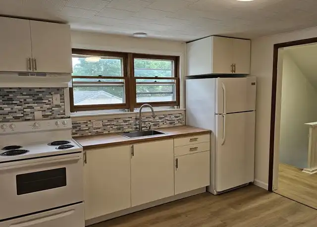 Property at 811 Washington Ave Unit 2ndFL, Rensselaer, NY, 12144, 2 beds, 1 bath, [object Object]