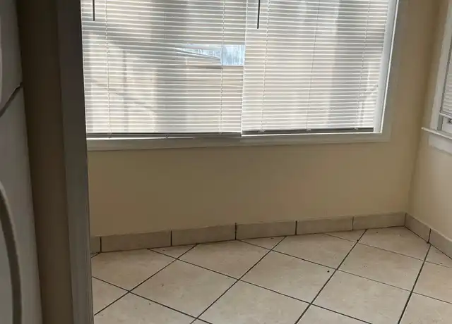 Property at 115 N Gregg St, Charlotte, NC, 28216, 3 beds, 2 baths, [object Object]