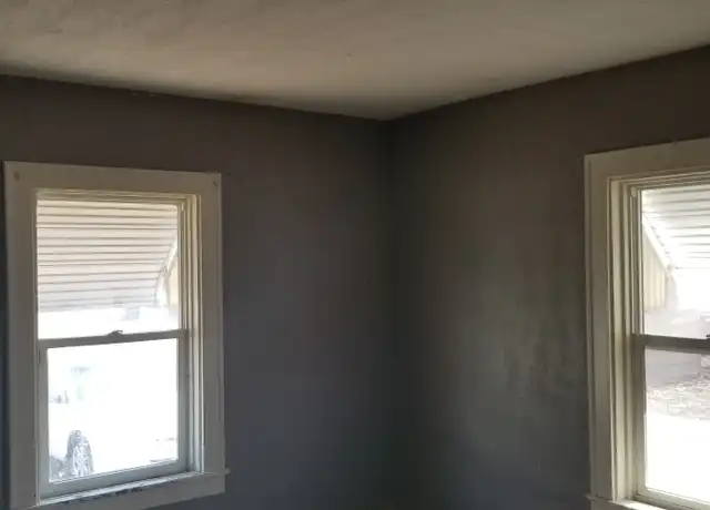 Property at 1528 N Oakland Ave, Decatur, IL, 62526, 2 beds, 1 bath, [object Object]