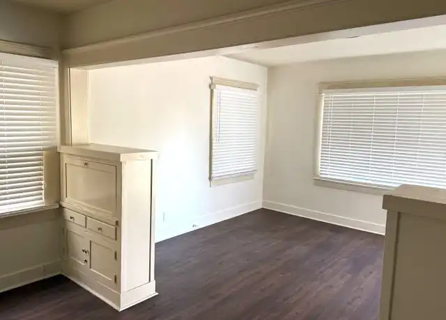 Property at 448 W 51st St Unit 454, Los Angeles, CA, 90037, 1 bed, 1 bath, [object Object]