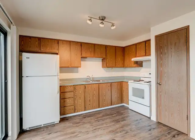 Property at 1298 SE 4th Ave Unit 205, Oak Harbor, WA, 98277, 2 beds, 1 bath, [object Object]