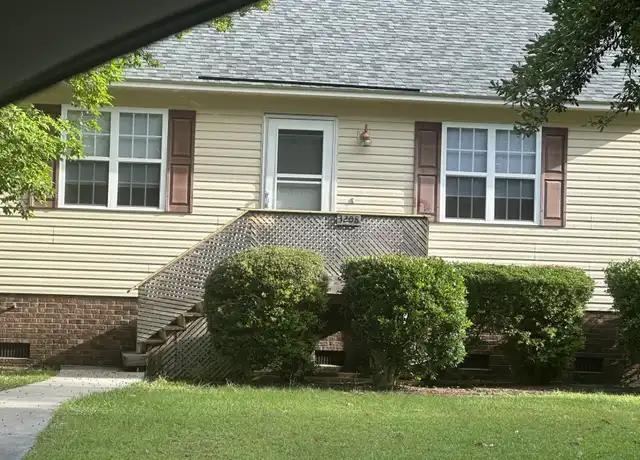 Property at 3208 Deer Path Cir, New Bern, NC, 28560, 2 beds, 1 bath, [object Object]
