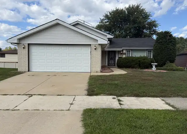 Property at 808 E 194th St, Glenwood, IL, 60425, 4 beds, 2 baths, [object Object]
