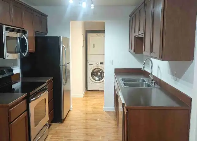 Property at 750 N 143rd St, Seattle, WA, 98133, 1 bed, 1 bath, [object Object]