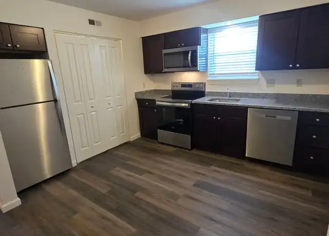 Property at 684 S Old Highway 141 Unit 200-A, Fenton, MO, 63026, 2 beds, 1 bath, [object Object]