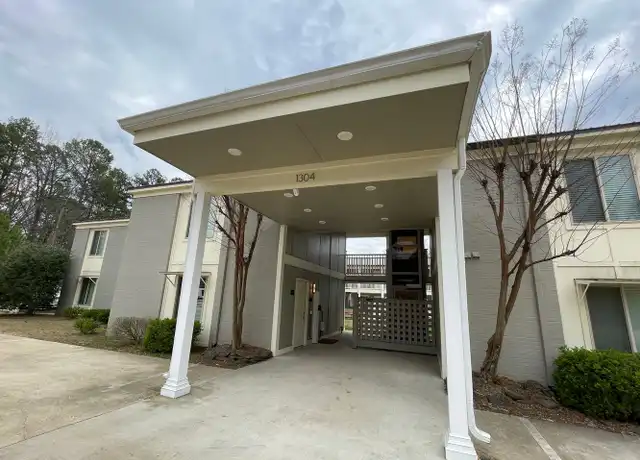 Property at 1304 Elliott Dr Unit 107, Oxford, MS, 38655, 2 beds, 1 bath, [object Object]