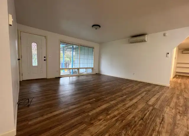 Property at 260 NE 19th St, Gresham, OR, 97030, 3 beds, 1.5 baths, [object Object]