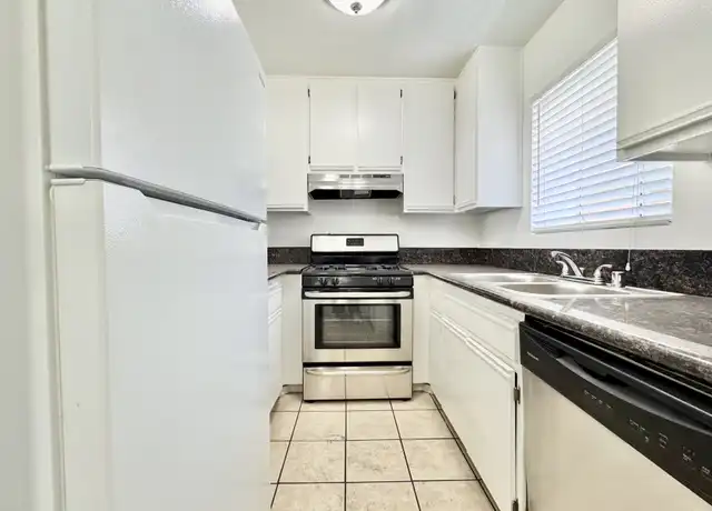 Property at 8724 Burton Way Unit 102, Los Angeles, CA, 90048, 2 beds, 2 baths, [object Object]