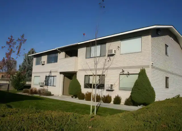 Property at 611 N Baker Ave Unit B, East Wenatchee, WA, 98802, 2 beds, 1 bath, [object Object]
