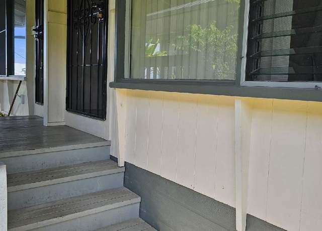 Photo of 19 Loulu Ln, Hilo, HI 96720