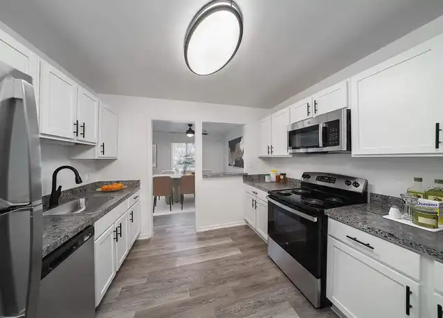 Property at The Crossroads At Southfield Apartments - 20800 Knob Woods Dr, Southfield, MI, 48076, 1-3 bed, 1-2.5 bath, [object Object]
