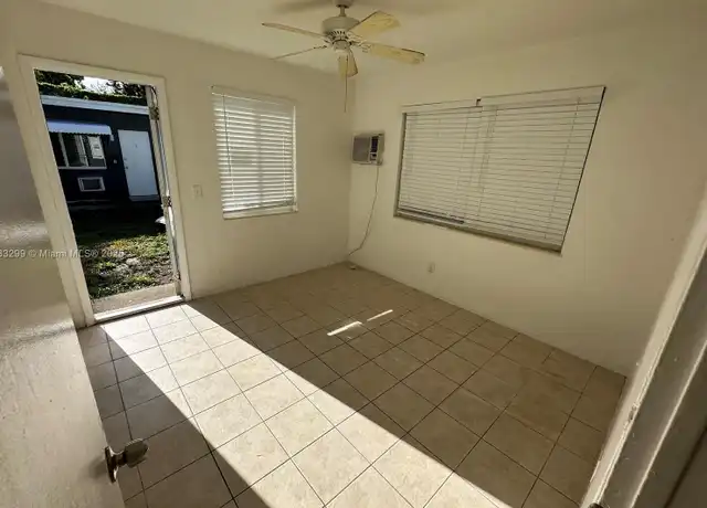 Property at 610 NE 12th Ave Unit 1, Fort Lauderdale, FL, 33304, 2 beds, 2 baths, [object Object]