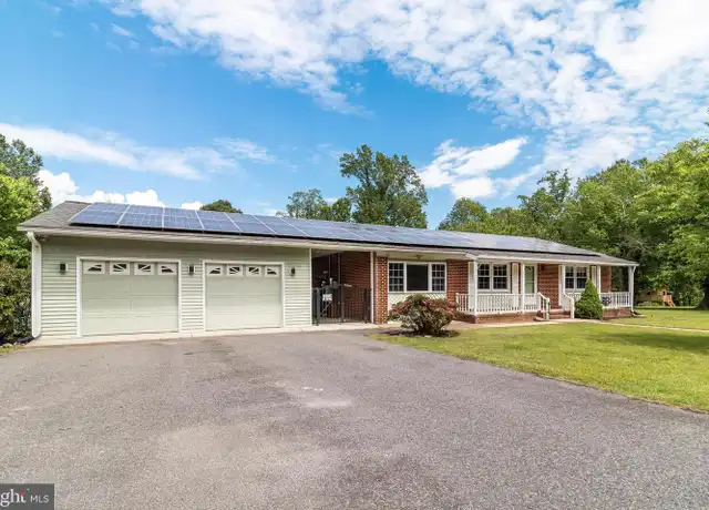 Property at 3505 Wakefield St, Colonial Beach, VA, 22443, 3 beds, 2 baths, [object Object]