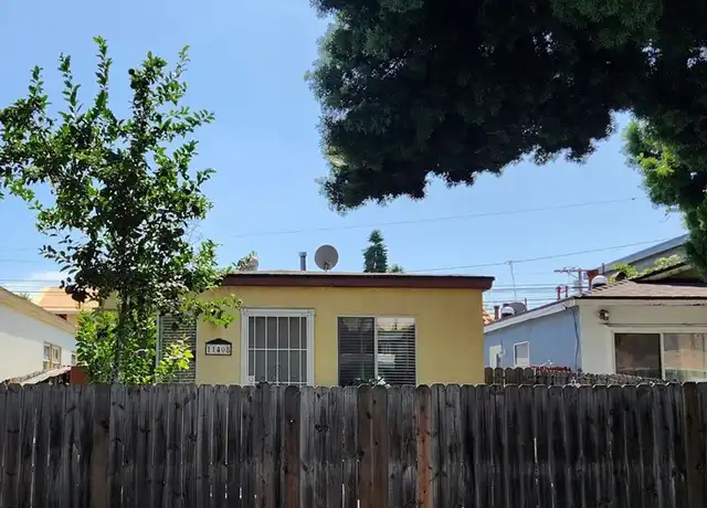 Property at 11408 Venice Blvd, Los Angeles, CA, 90066, 2 beds, 2 baths, [object Object]