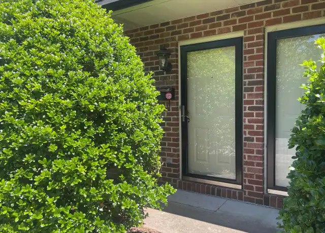 Property at 339 8th Avenue Dr NW, Hickory, NC, 28601, 2 beds, 1.5 baths, [object Object]