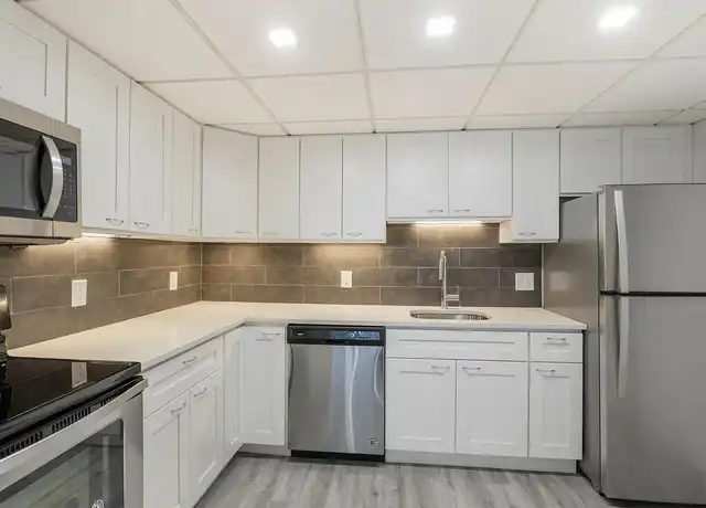 Property at Lenox Club - 401 12th St S, Arlington, VA, 22202, 2 beds, 1-2 bath, [object Object]