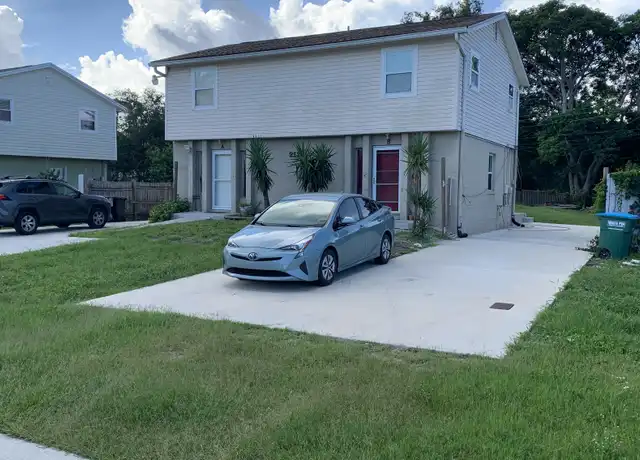 Property at 2138 19th Ave SW Unit B, Largo, FL, 33774, 2 beds, 1.5 baths, [object Object]