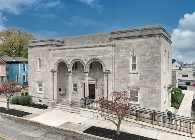 Property at 326 W Charles St Unit 203, Muncie, IN, 47305, 2 beds, 1 bath, [object Object]
