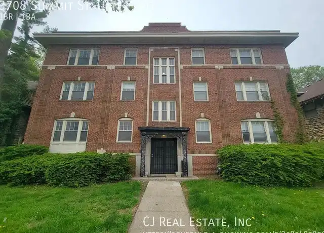Property at 3708 Summit St Unit 301, Kansas City, MO, 64111, 1 bed, 1 bath, [object Object]